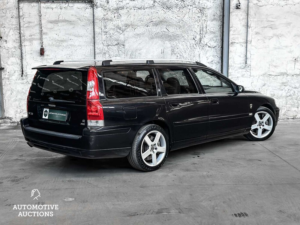 Volvo V70 2.5 R Geartronic 299pk 2004, SB-814-S Youngtimer