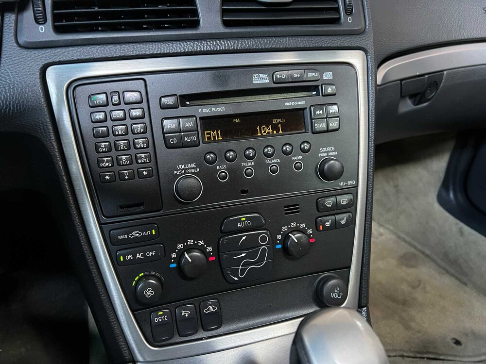 Volvo V70 2.5 R Geartronic 299pk 2004, SB-814-S Youngtimer