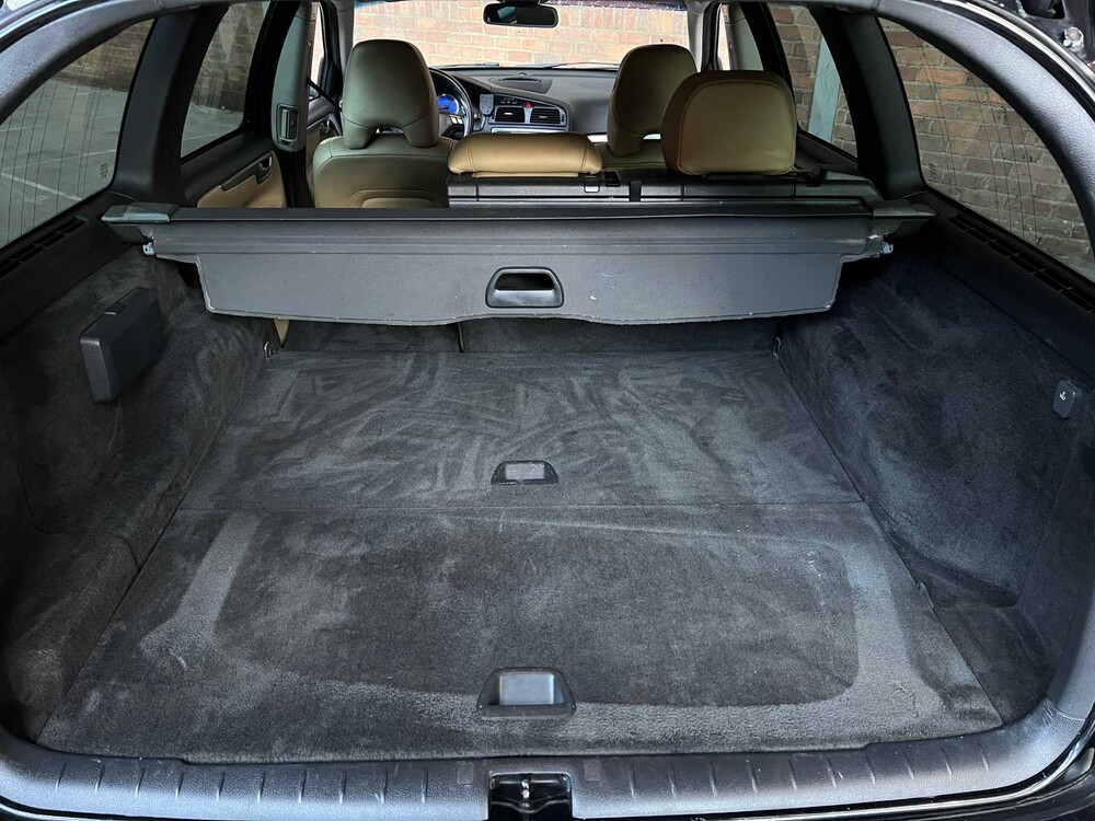 Volvo V70 2.5 R Geartronic 299pk 2004, SB-814-S Youngtimer