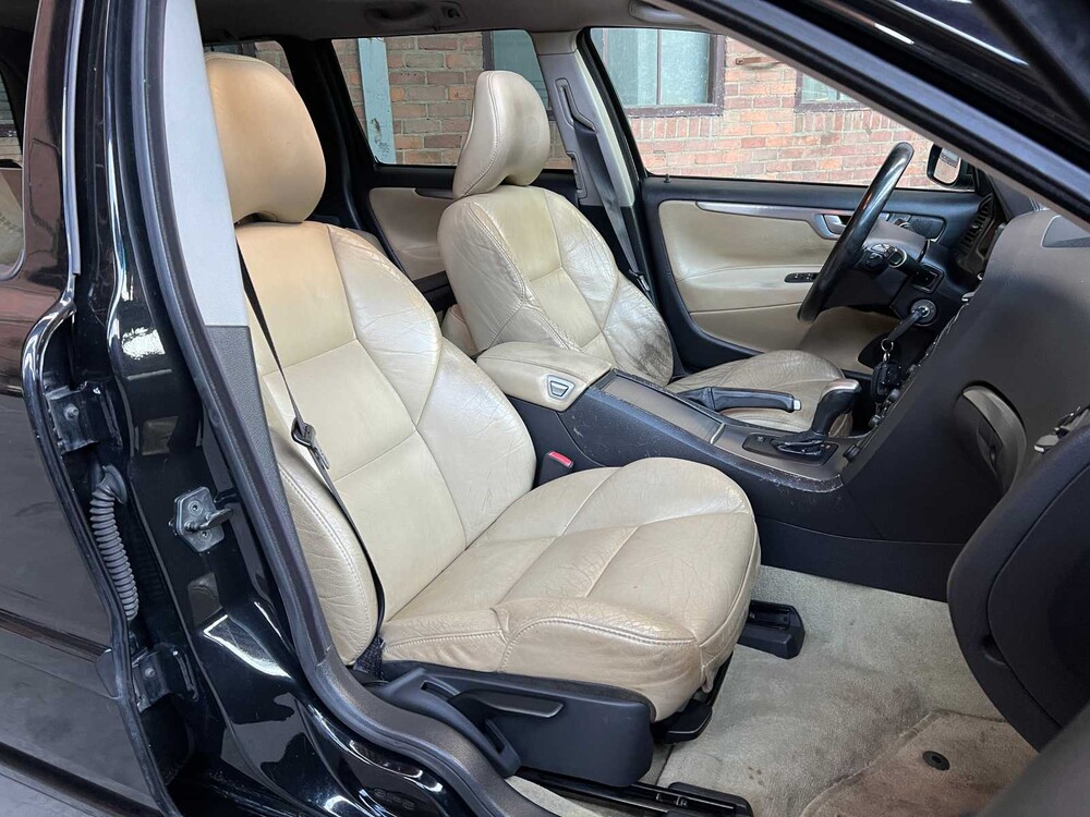 Volvo V70 2.5 R Geartronic 299pk 2004, SB-814-S Youngtimer