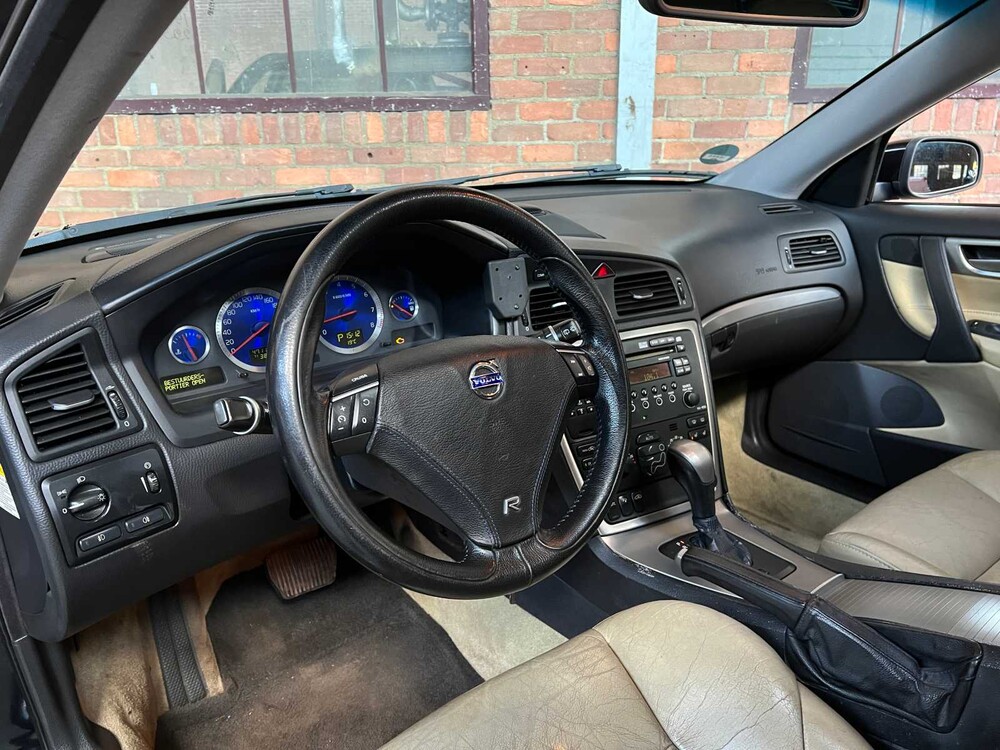 Volvo V70 2.5 R Geartronic 299pk 2004, SB-814-S Youngtimer