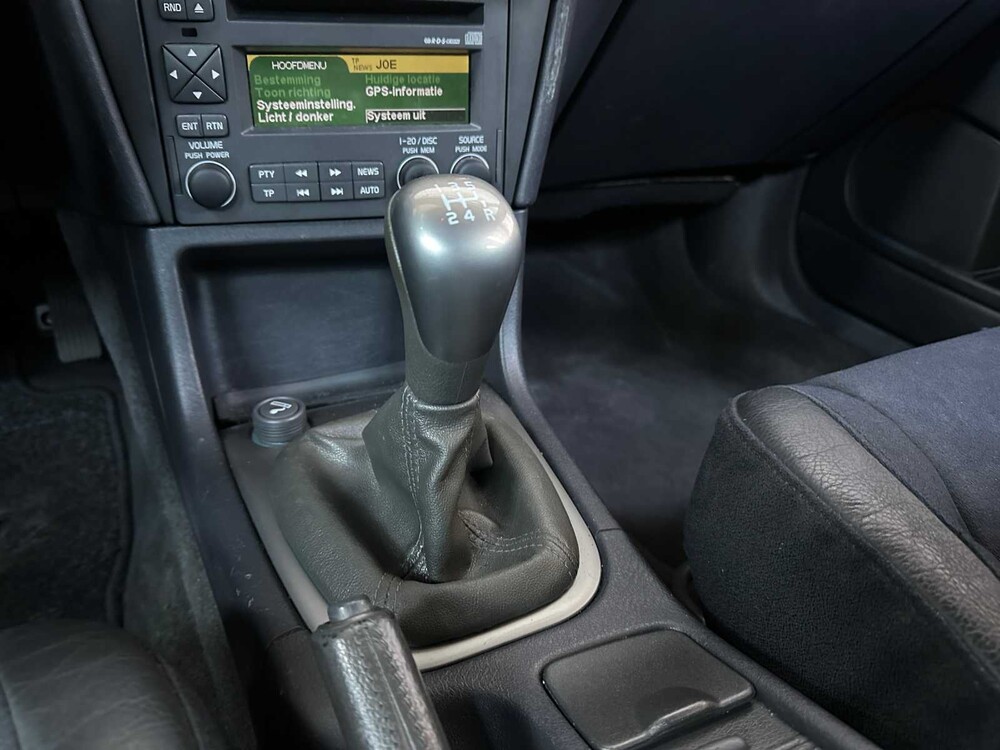 Volvo V40 1.8 Europa Nordic 122pk 2005 ORIG-NL, 83-PX-ZR