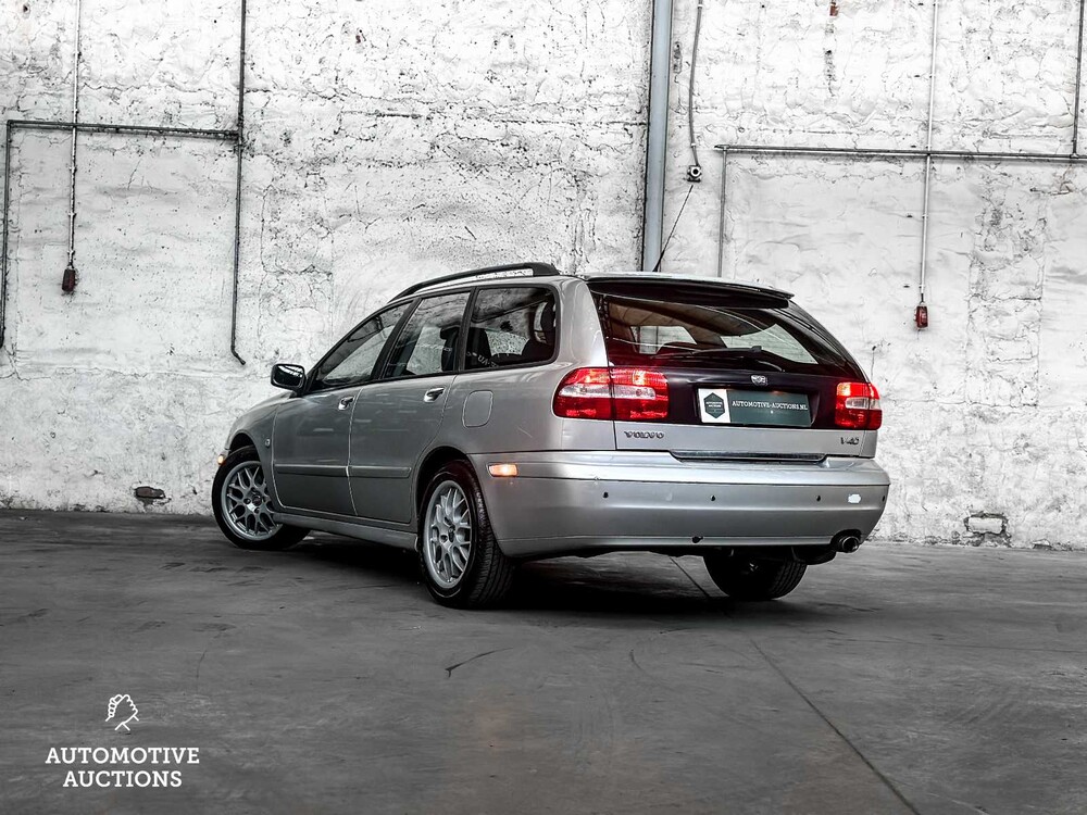 Volvo V40 1.8 Europa Nordic 122pk 2005 ORIG-NL, 83-PX-ZR