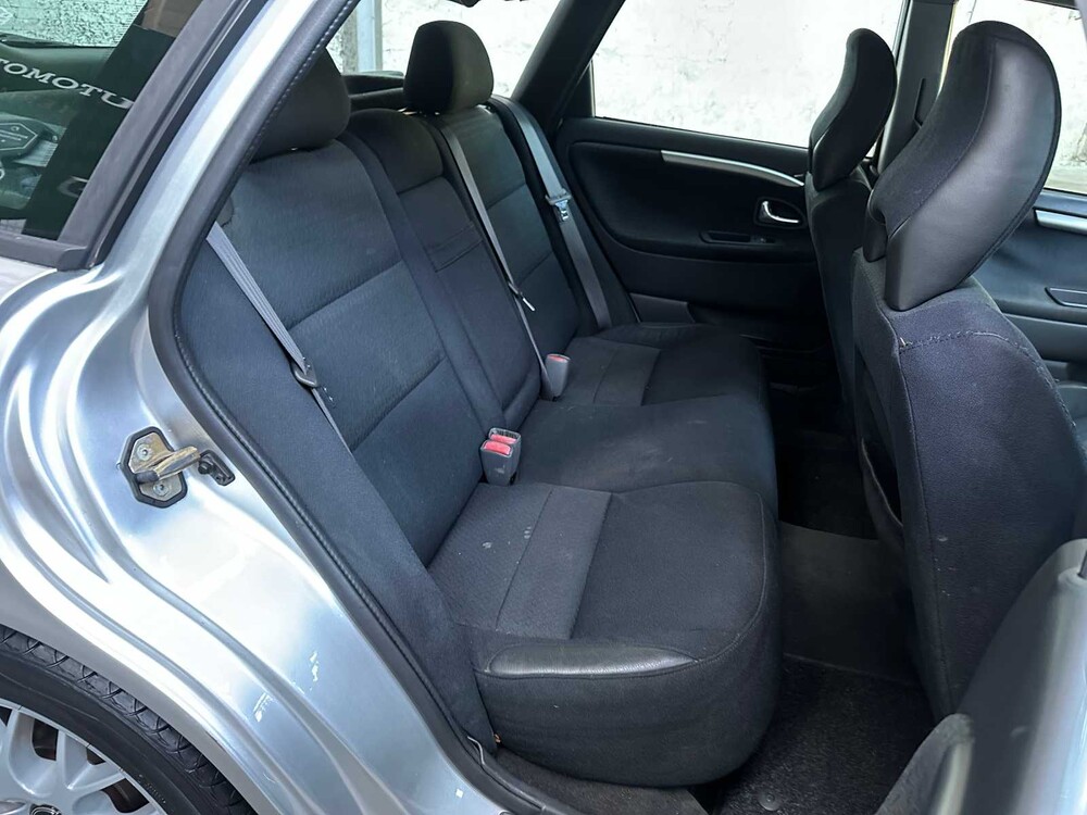 Volvo V40 1.8 Europa Nordic 122pk 2005 ORIG-NL, 83-PX-ZR