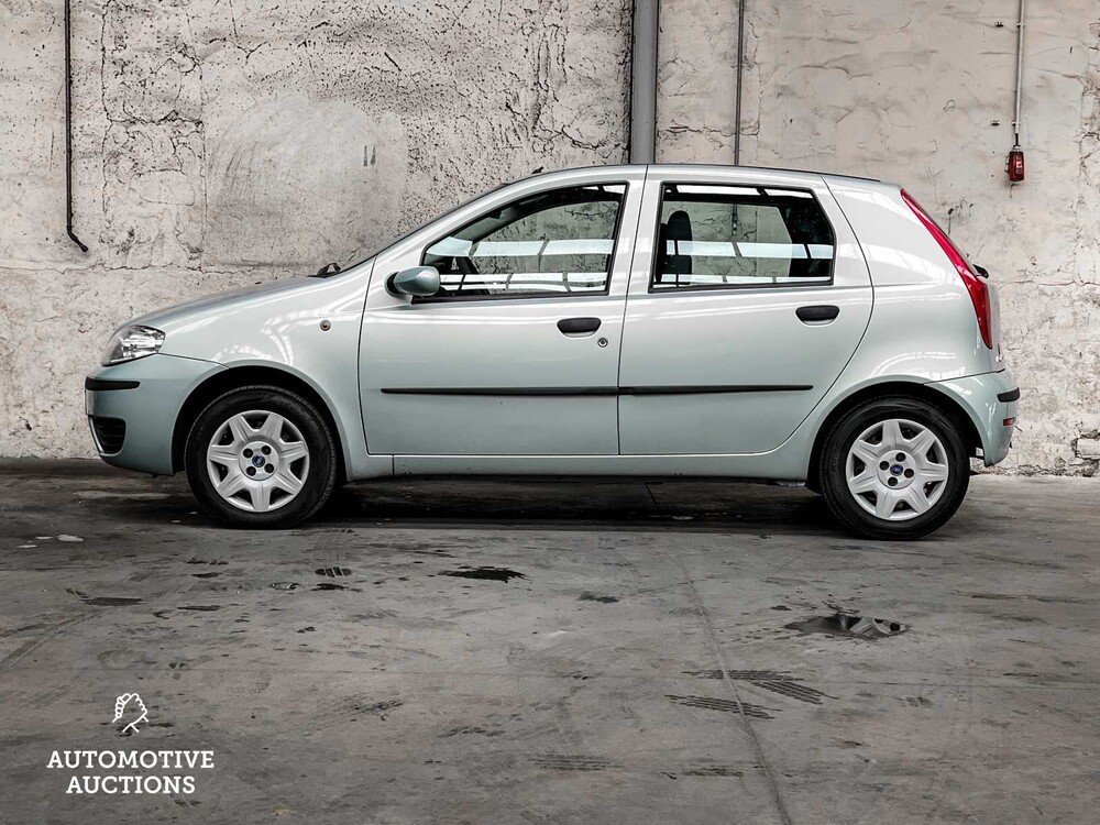 Fiat Punto 1.4-16V Dynamic 95pk 2004, 39-PD-VS