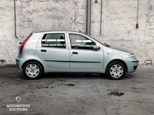 Fiat Punto 1.4-16V Dynamic 95pk 2004, 39-PD-VS