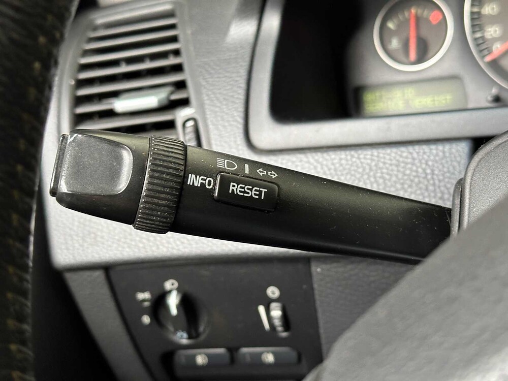 Volvo XC90 2.9 T6 Exclusive 272pk 2003 -Orig. NL-, 03-LK-PZ