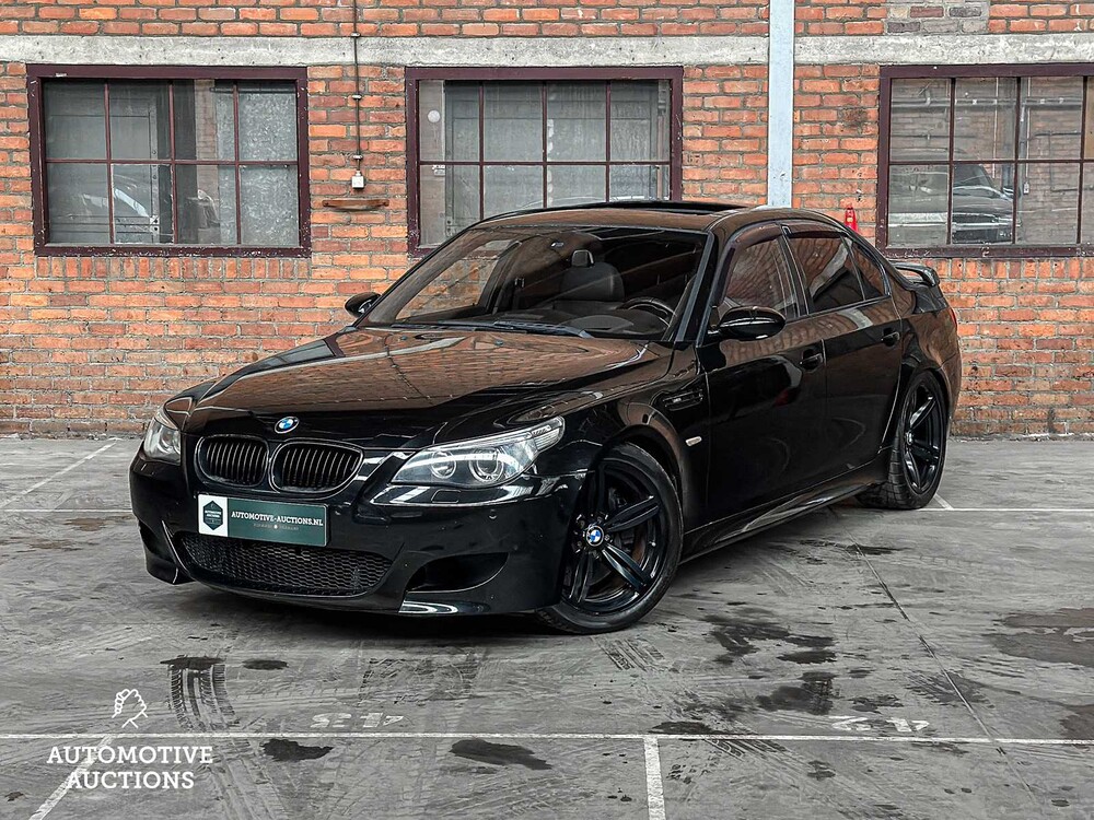 BMW M5 E60 5.0 V10 507PS 2005 Youngtimer