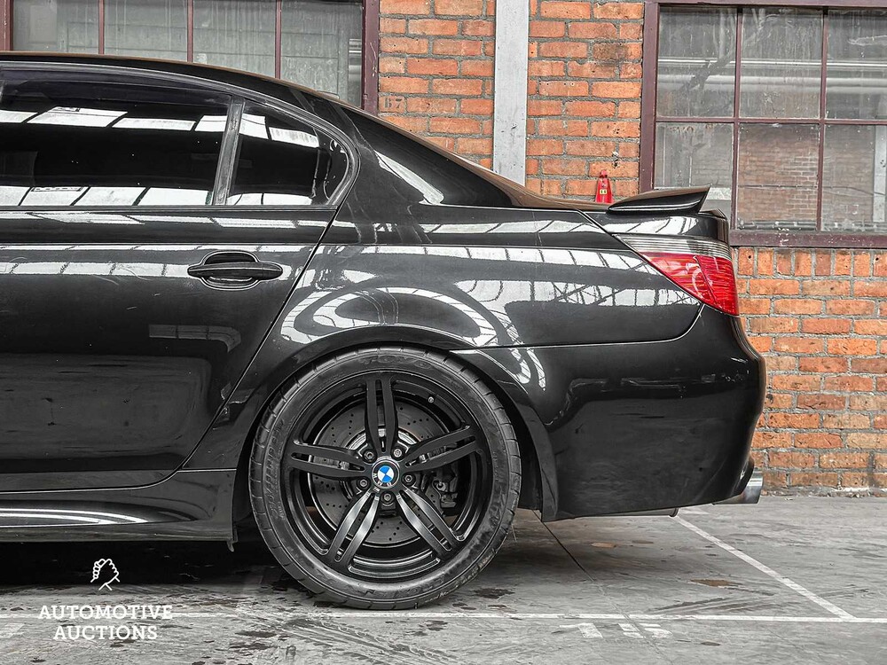 BMW M5 E60 5.0 V10 507PS 2005 Youngtimer