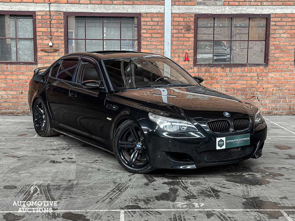 BMW M5 E60 5.0 V10 507PS 2005 Youngtimer