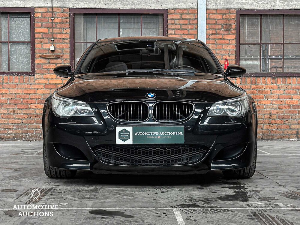 BMW M5 E60 5.0 V10 507PS 2005 Youngtimer