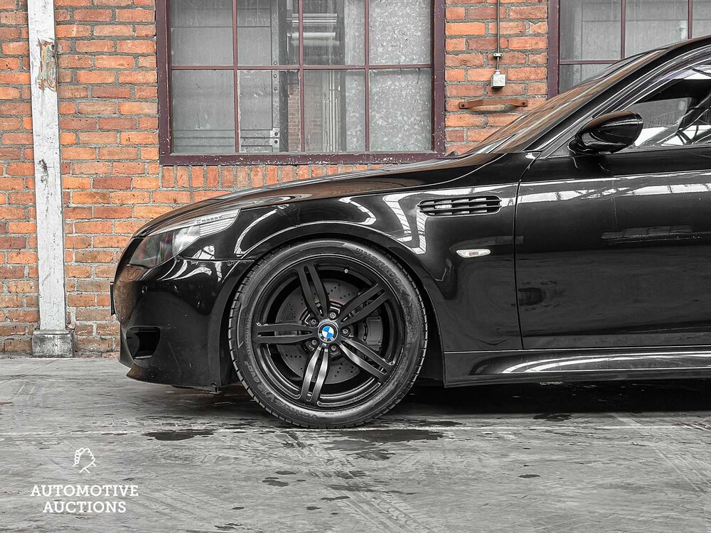 BMW M5 E60 5.0 V10 507PS 2005 Youngtimer