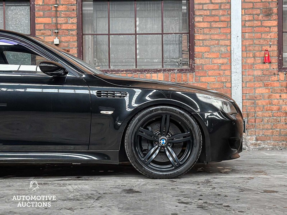 BMW M5 E60 5.0 V10 507PS 2005 Youngtimer