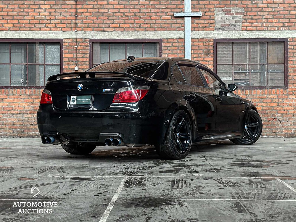 BMW M5 E60 5.0 V10 507PS 2005 Youngtimer