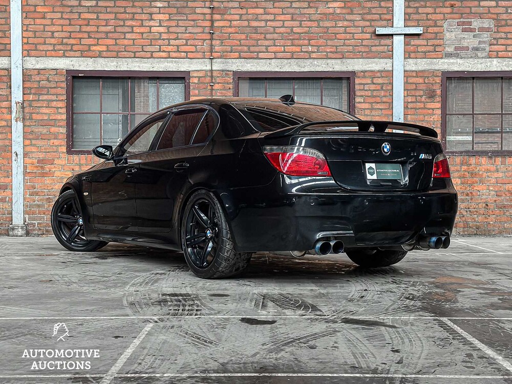 BMW M5 E60 5.0 V10 507PS 2005 Youngtimer