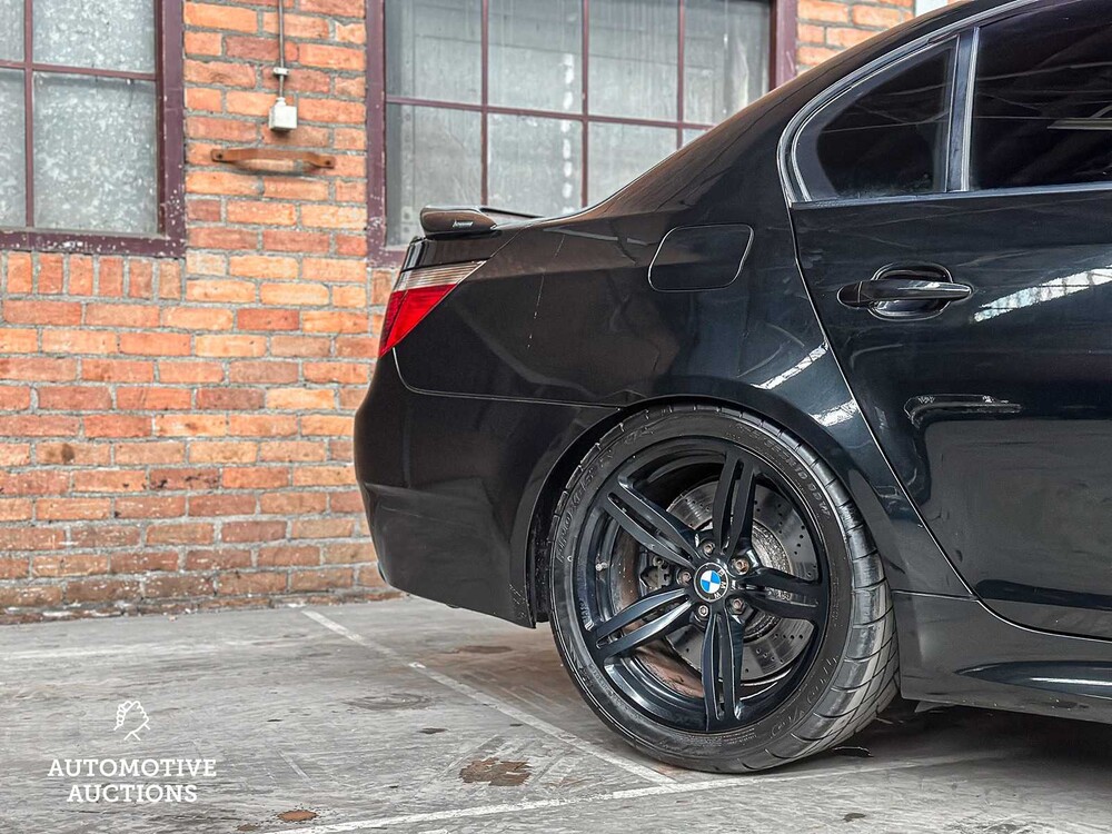 BMW M5 E60 5.0 V10 507PS 2005 Youngtimer