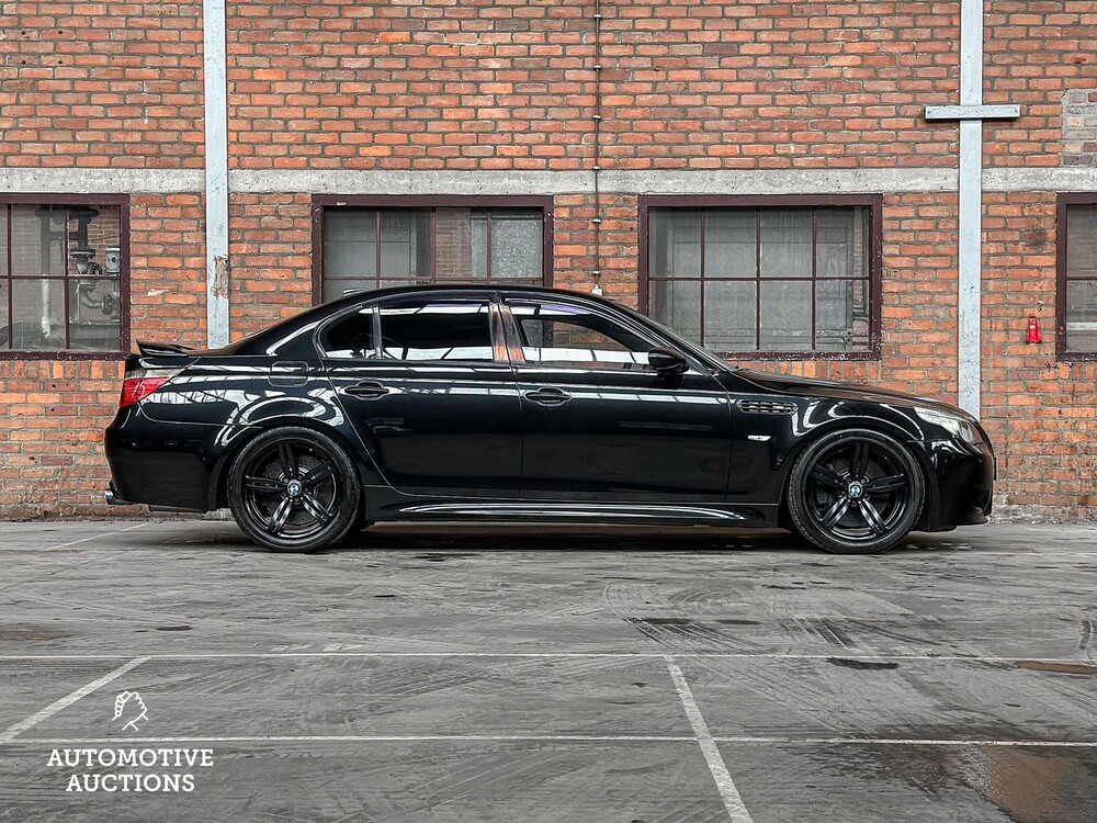 BMW M5 E60 5.0 V10 507PS 2005 Youngtimer