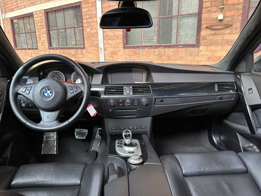 BMW M5 E60 5.0 V10 507PS 2005 Youngtimer