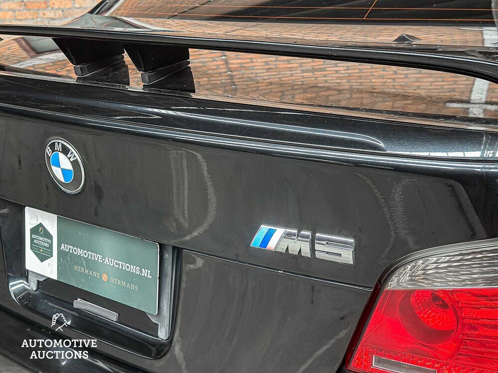 BMW M5 E60 5.0 V10 507PS 2005 Youngtimer