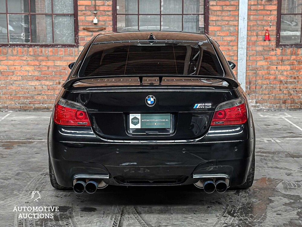 BMW M5 E60 5.0 V10 507PS 2005 Youngtimer