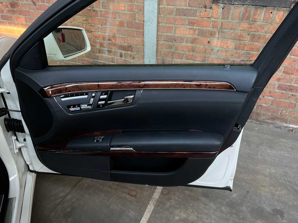 Mercedes-Benz S600 Long Lorinser 5.5 V12 517PS 2006 Youngtimer S-Klasse