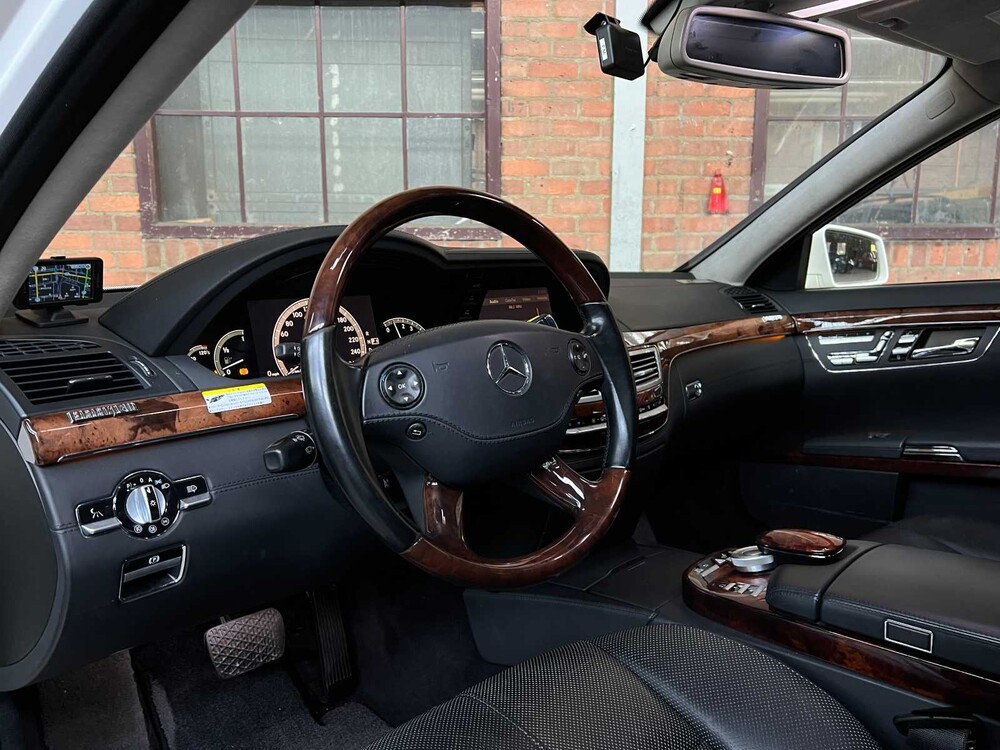 Mercedes-Benz S600 Long Lorinser 5.5 V12 517PS 2006 Youngtimer S-Klasse