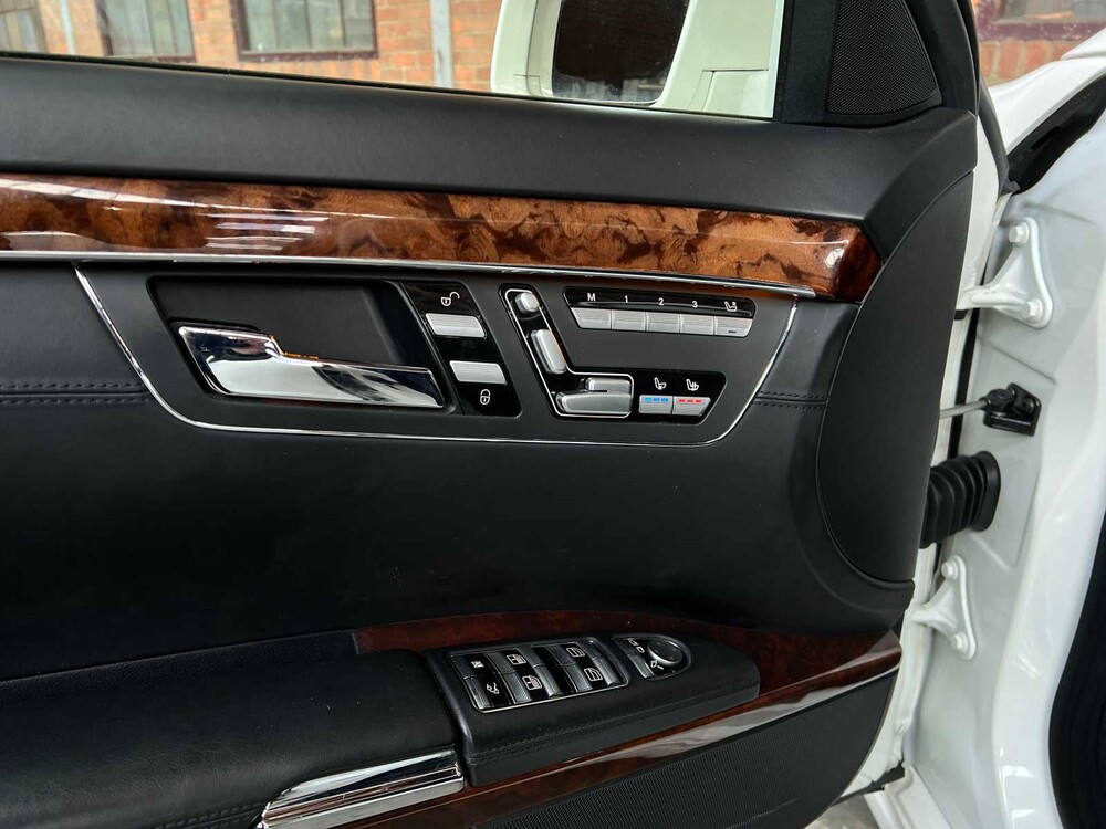 Mercedes-Benz S600 Long Lorinser 5.5 V12 517PS 2006 Youngtimer S-Klasse