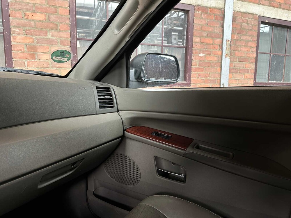 Jeep Grand Cherokee 5.7 V8 Hemi Limited 326PS 2005 ORIG-NL, 41-RN-KV