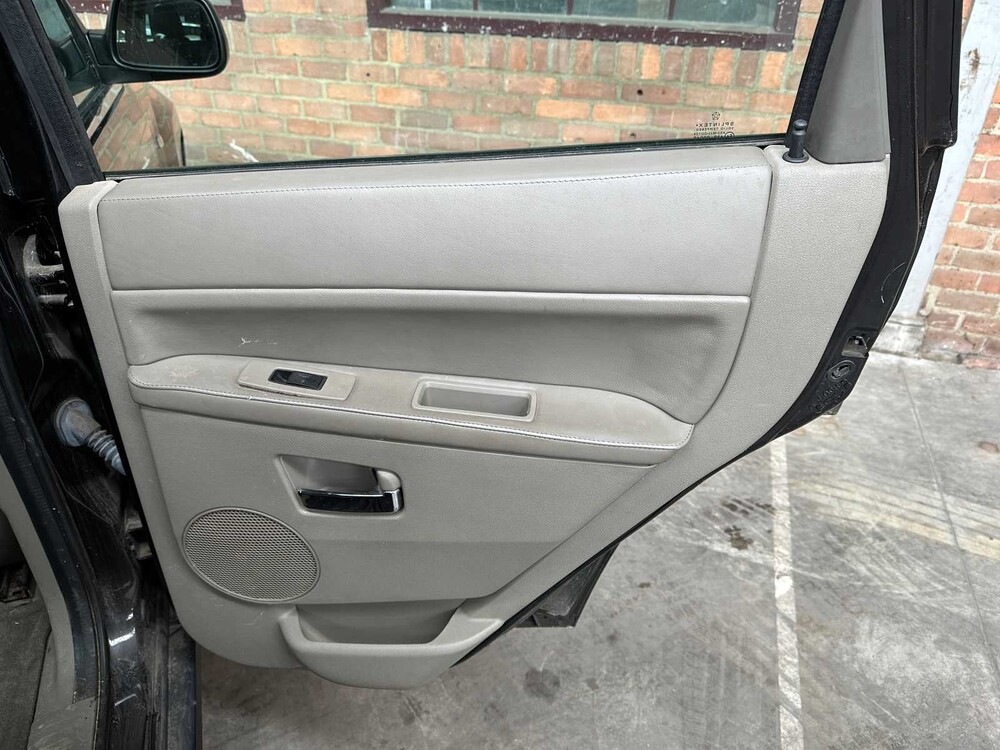 Jeep Grand Cherokee 5.7 V8 Hemi Limited 326PS 2005 ORIG-NL, 41-RN-KV