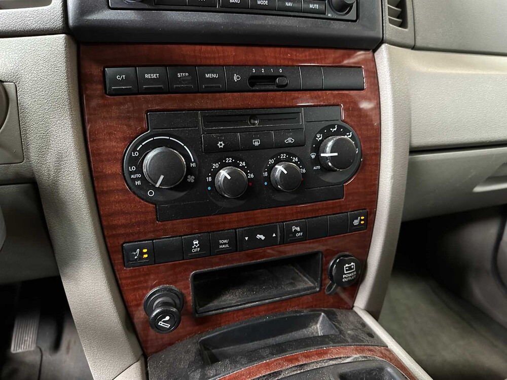 Jeep Grand Cherokee 5.7 V8 Hemi Limited 326PS 2005 ORIG-NL, 41-RN-KV