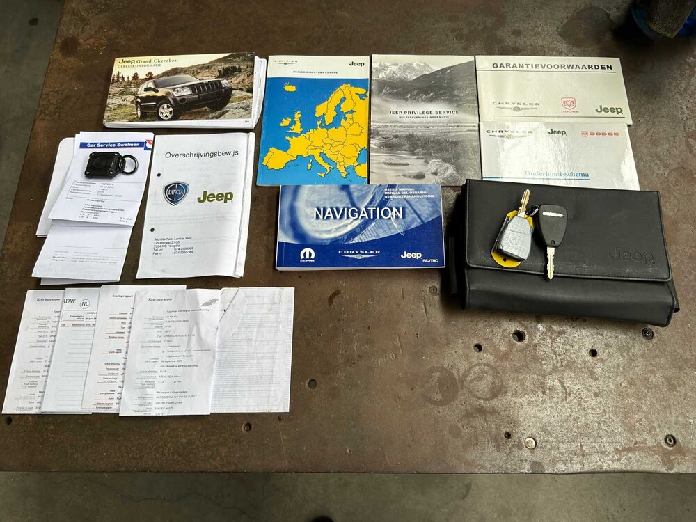 Jeep Grand Cherokee 5.7 V8 Hemi Limited 326PS 2005 ORIG-NL, 41-RN-KV