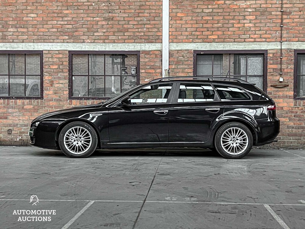 Alfa Romeo 159 Sportwagon 1.9 JTD Q-Tronic Business 150hp 2009, 8-TFR-78