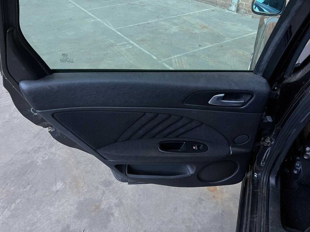 Alfa Romeo 159 Sportwagon 1.9 JTD Q-Tronic Business 150hp 2009, 8-TFR-78