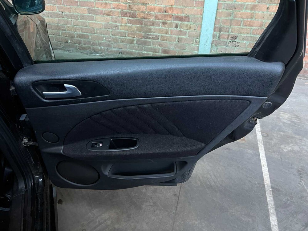 Alfa Romeo 159 Sportwagon 1.9 JTD Q-Tronic Business 150hp 2009, 8-TFR-78