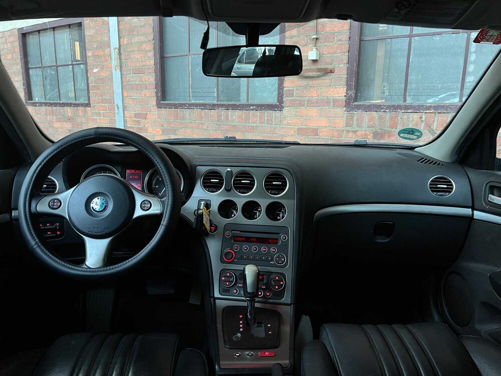 Alfa Romeo 159 Sportwagon 1.9 JTD Q-Tronic Business 150hp 2009, 8-TFR-78