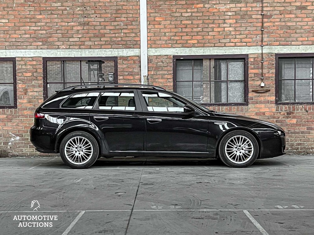 Alfa Romeo 159 Sportwagon 1.9 JTD Q-Tronic Business 150hp 2009, 8-TFR-78