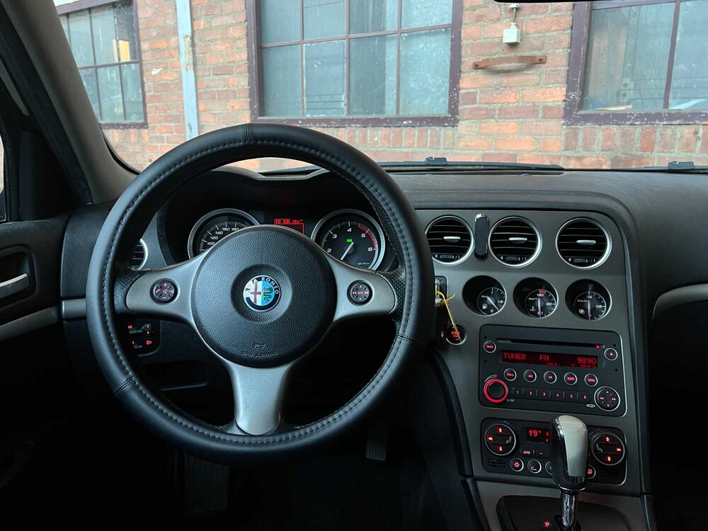 Alfa Romeo 159 Sportwagon 1.9 JTD Q-Tronic Business 150hp 2009, 8-TFR-78