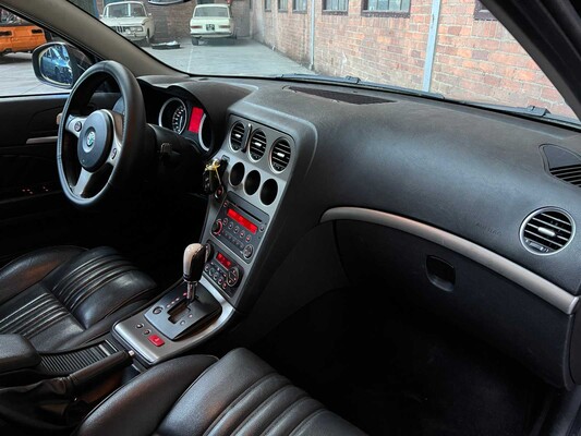 Alfa Romeo 159 Sportwagon 1.9 JTD Q-Tronic Business 150pk 2009, 8-TFR-78