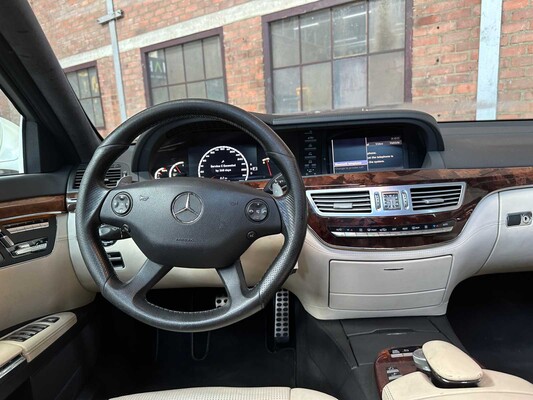 Mercedes-Benz S63 AMG DESIGNO 6.2 V8 525hp 2007 S-Class Youngtimer