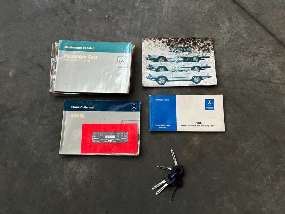 Mercedes-Benz 380SL Cabriolet 3.8 V8 194 hp 1985 -Youngtimer-