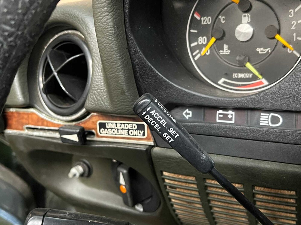 Mercedes-Benz 380SL Cabriolet 3.8 V8 194 hp 1985 -Youngtimer-