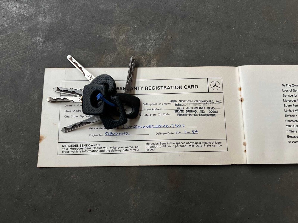 Mercedes-Benz 380SL Cabriolet 3.8 V8 194 hp 1985 -Youngtimer-