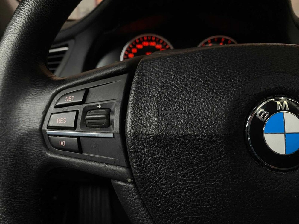 BMW 740i High Executive 3.0 L6 7er 326PS 2009