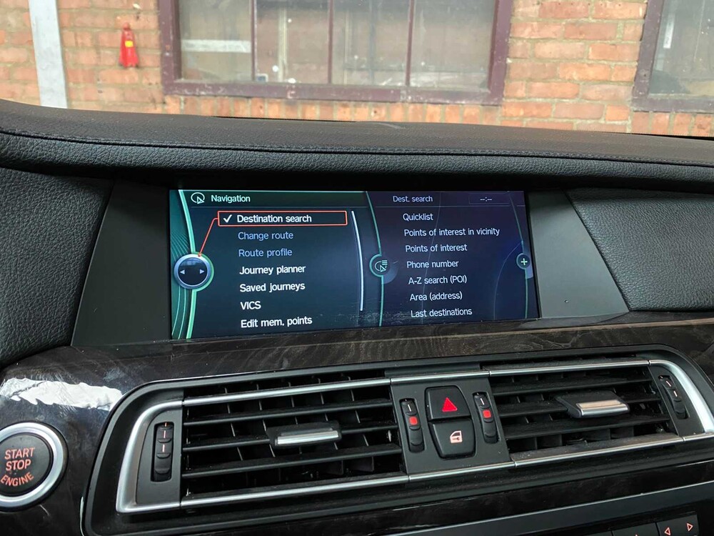 BMW 740i High Executive 3.0 L6 7er 326PS 2009