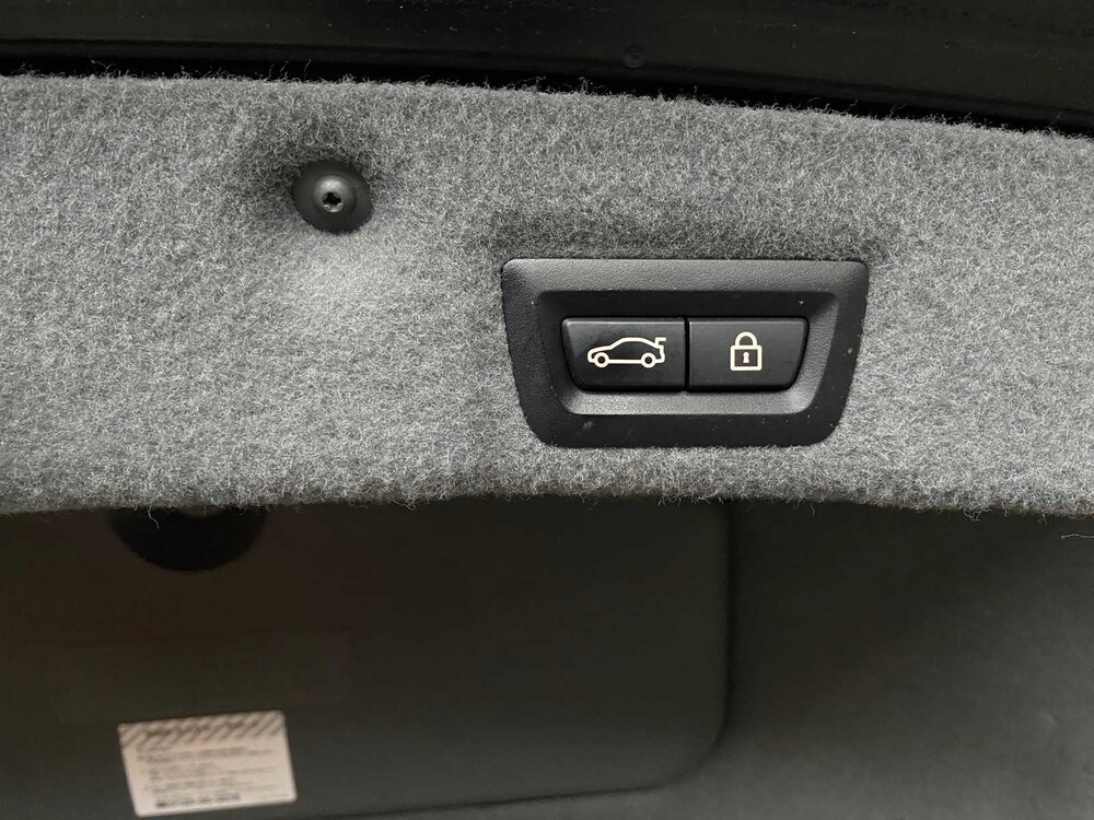 BMW 740i High Executive 3.0 L6 7er 326PS 2009