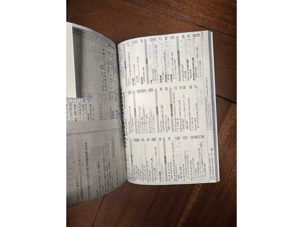 BMW 740i High Executive 3.0 L6 7er 326PS 2009