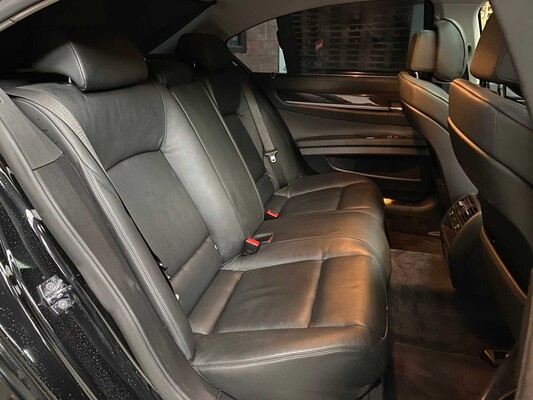 BMW 740i High Executive 3.0 L6 7-series 326hp 2009