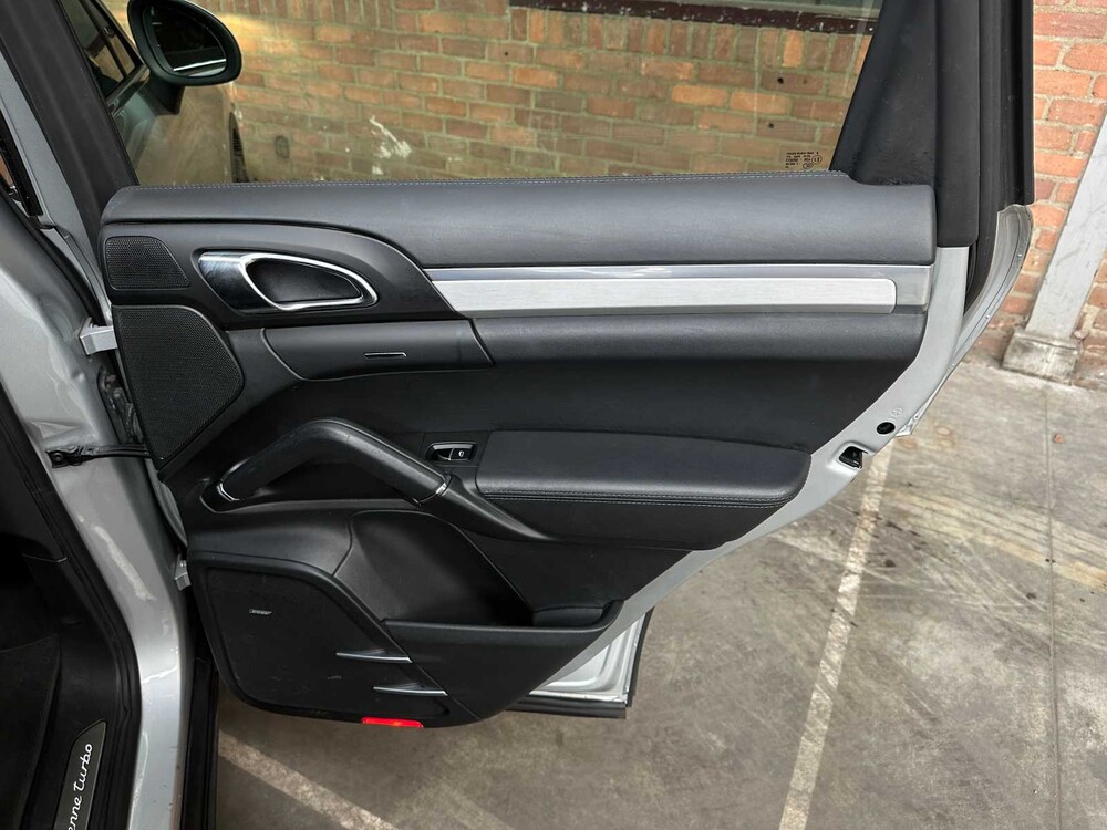 Porsche Cayenne Turbo 4.8 V8 500PS 2010