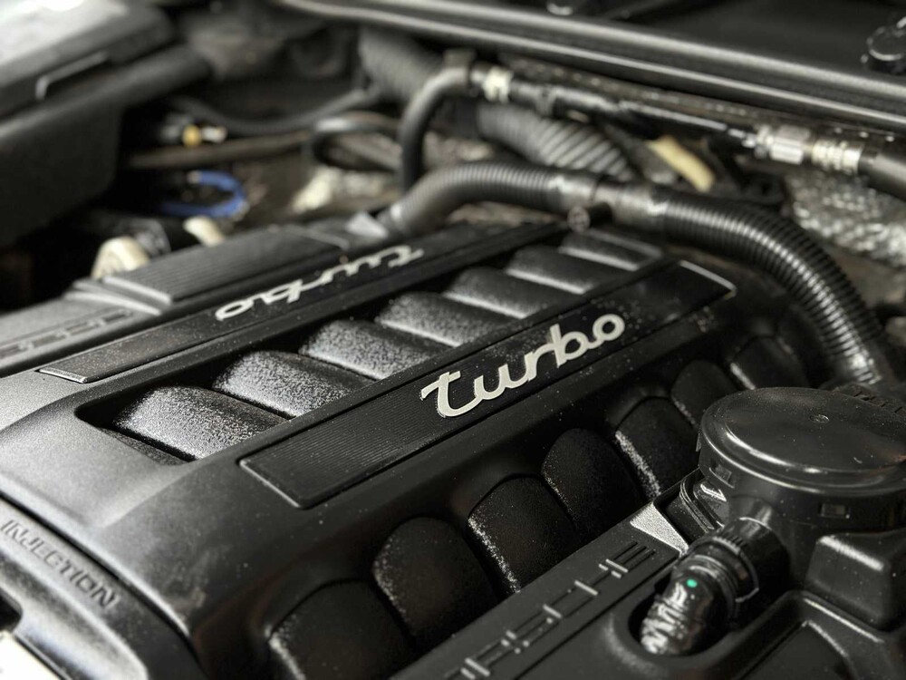 Porsche Cayenne Turbo 4.8 V8 500PS 2010