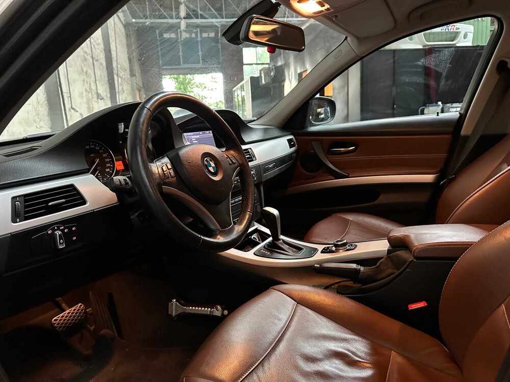 BMW 3-serie Touring 318d Corporate Lease Business Line 136pk 2009 -Orig. NL-, 09-JRG-9